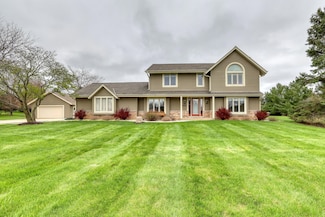 1102 Winnebago Rd W, Hubertus, WI 53033