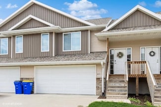 611 Riley Ln, West Branch, IA 52358