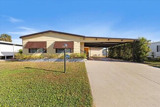 8308 Princess Ct, Palmetto, FL 34221