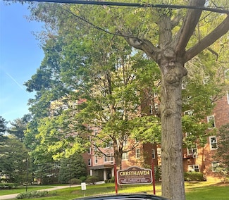 110 Dehaven Dr Unit 120, Yonkers, NY 10703
