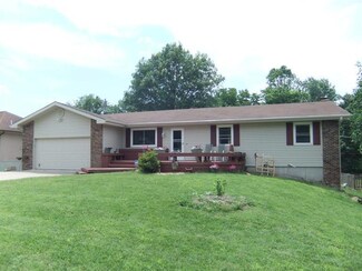 2825 S Catalina Cir, Springfield, MO 65804