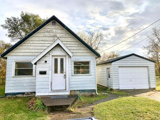 243 Mount Auburn St, Dunkirk, IN 47336