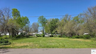 1028 Madison Ave, Sedalia, MO 65301