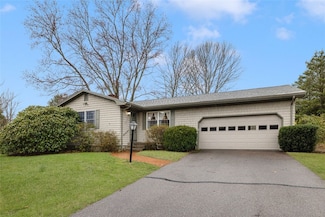 4 Tanglewood Trail, Narragansett, RI 02882