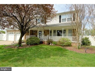 9 Kings Rd, Dayton, NJ 08810