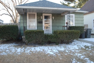 1402 E Calvert St, South Bend, IN 46613