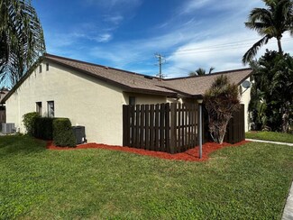 2801 Waterview Cir, Palm Springs, FL 33461