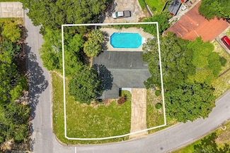 245 Bayou Woods Dr NW, Fort Walton Beach, FL 32548