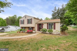 3 Cherry Laurel Dr, Fredericksburg, VA 22405