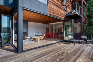 1011 E Herron Blvd NW, Lakebay, WA 98349