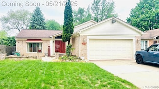 39239 Chantilly Dr, Sterling Heights, MI 48313