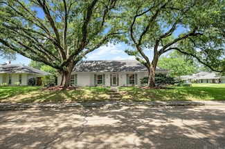 3832 N Bluebonnet Rd, Baton Rouge, LA 70809