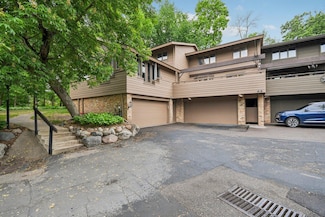 145 Birnamwood Dr, Burnsville, MN 55337