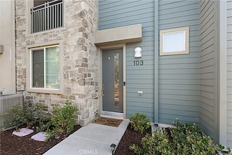 661 Savi Dr Unit 103, Corona, CA 92878