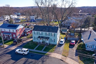 43 Pioneer Cir, Manchester, CT 06040