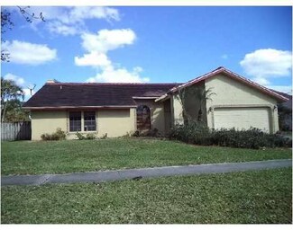 1720 NW 95th Ave, Plantation, FL 33322