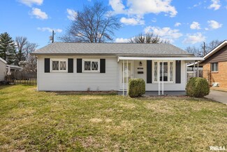 407 Manor St, Pekin, IL 61554