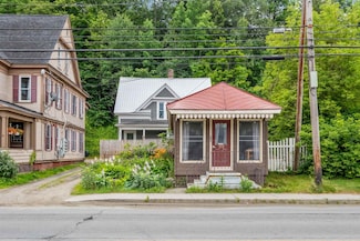 376 Portland St, Saint Johnsbury, VT 05819