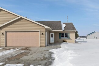1421 Summit St Unit 10, Baldwin, WI 54002