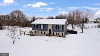 12090 Skyhawk Dr, Waynesboro, PA 17268