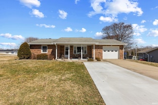 303 E Ritter St, Ellettsville, IN 47429