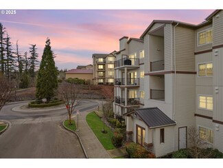 620 NW Lost Springs Terrace Unit 301, Portland, OR 97229