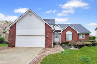 19913 Mapleton Dr, Macomb, MI 48044