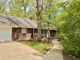 4830 N Arboretum Dr, Saginaw, MI 48638