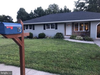 15 Oberlin Rd, Pennsville, NJ 08070