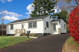 18 Riverdale Rd, Milford, CT 06460