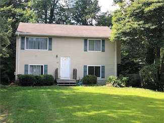 20 Huckleberry Trail, Saunderstown, RI 02874