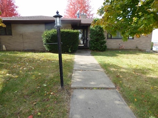 314 S Main St, Elizabeth, IL 61028