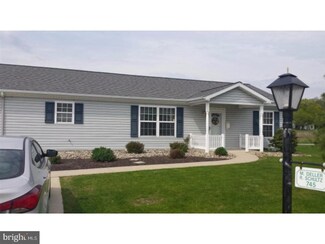 745 Tow Path Ln Unit 92, Pine Grove, PA 17963