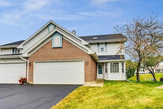 5758 Regency Ct, Gurnee, IL 60031