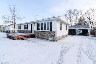 402 Nelson Dr, Horace, ND 58047