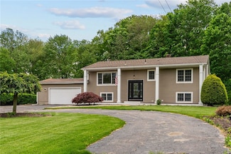 688 Greenville Ave, Johnston, RI 02919