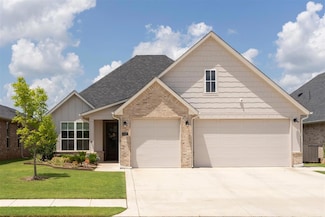 209 Pont Neuf Ct, Edmond, OK 73034