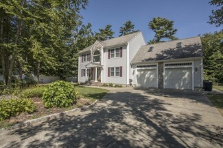 10 Cross Rd, North Dartmouth, MA 02747