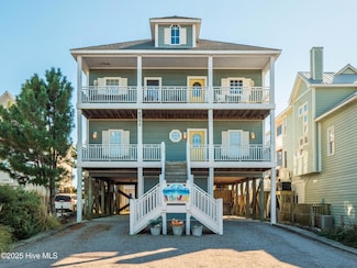 4388 Island Dr, North Topsail Beach, NC 28460
