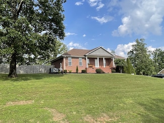 126 E Laurel Dr, Lawrenceburg, TN 38464