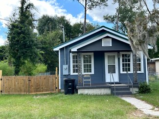 109 Lewis St, Walterboro, SC 29488