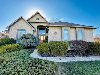 25152 Pleasant Creek Dr, Flat Rock, MI 48134