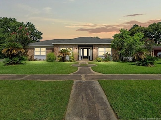 2201 Woodlawn St, Deridder, LA 70634