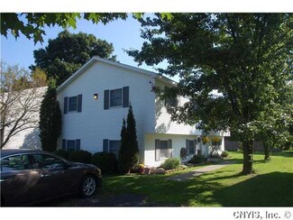 5 Regina Dr, Cortland, NY 13045