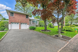 4 Sylvan Rd, White Plains, NY 10605
