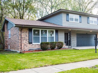 4149 Cedarwood Ln, Matteson, IL 60443
