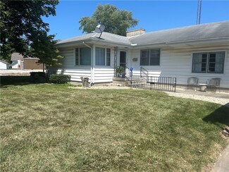 6 NE 3 1 2 St, Casey, IL 62420