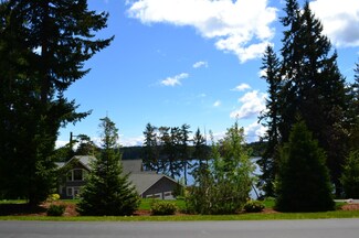 240 E Robbins Rd, Grapeview, WA 98546