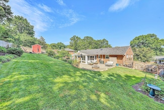 4808 Brookwood Dr, Roanoke, VA 24018