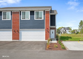 1230 Gillespie Ln, Yorkville, IL 60560